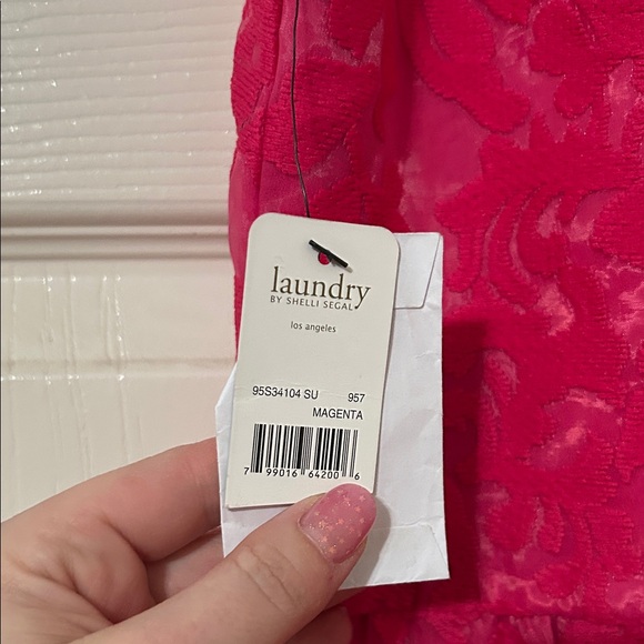 Elegant Pink Lace Dress by Laundry - Picture 6 of 8